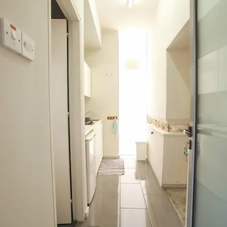 Apartament St. Lazaros *