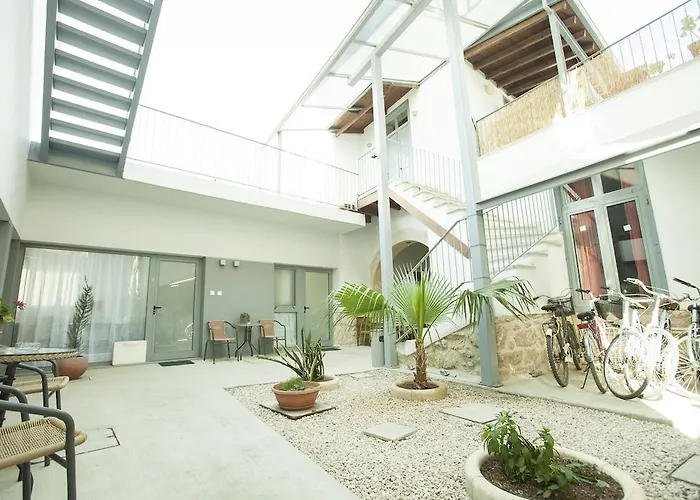 St. Lazaros Apartment *