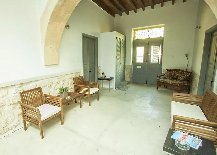 St. Lazaros アパート *